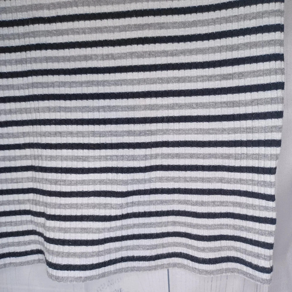 No Boundaries 90’s grunge striped ribbed juniors cropped fitted top - Picture 8 of 10
